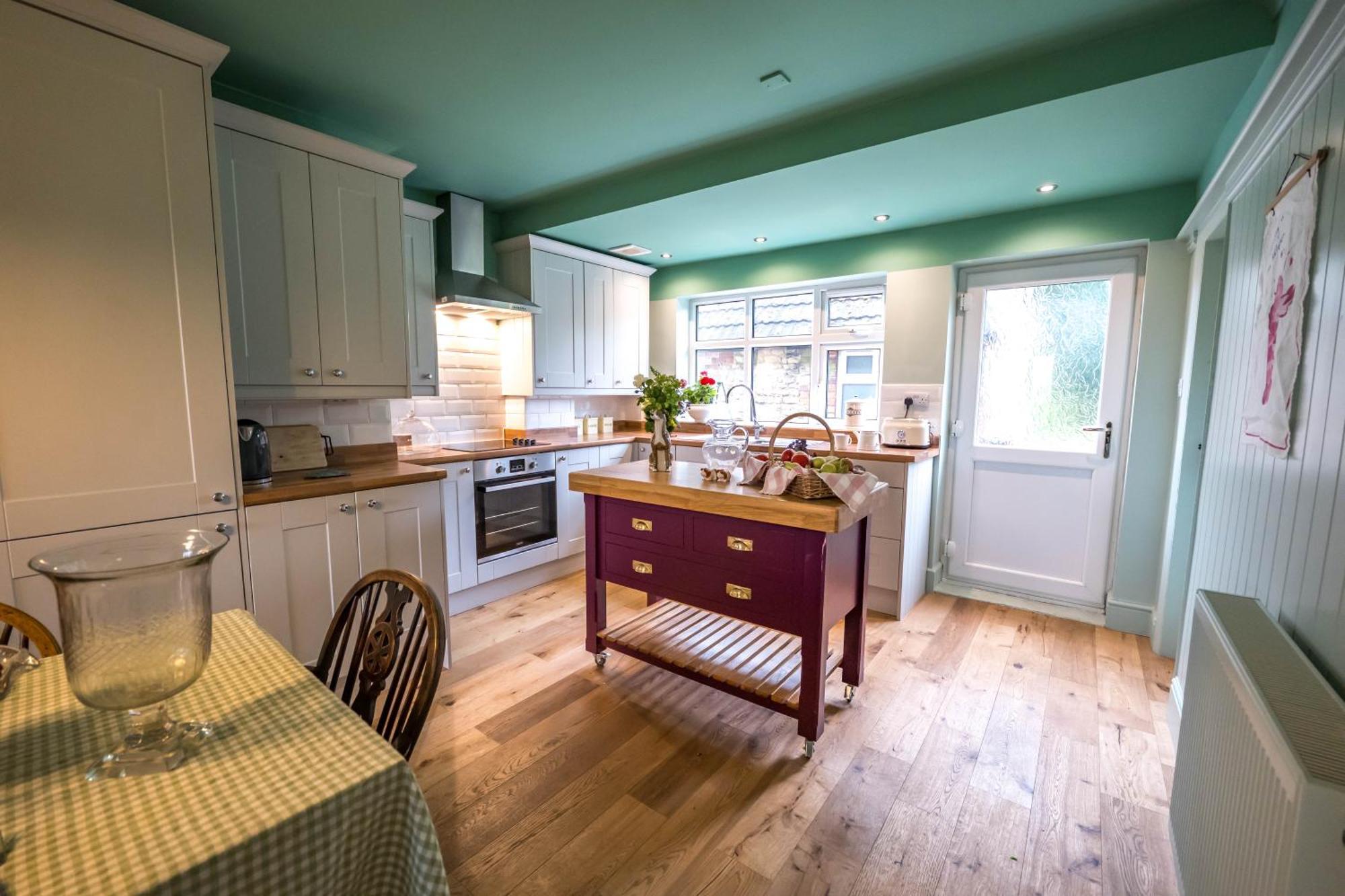 Large Country Cottage, Sleeps 8 - Spa Facilities, Garden Bar, Catering Services, Free Parking, Nature Reserve, Hen Parties 斯肯索普 外观 照片
